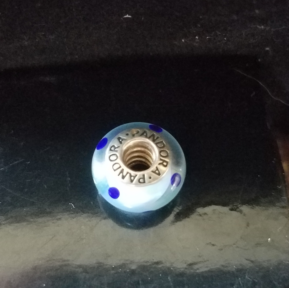 Pandora Charm (blue dot) - Picture 4 of 5